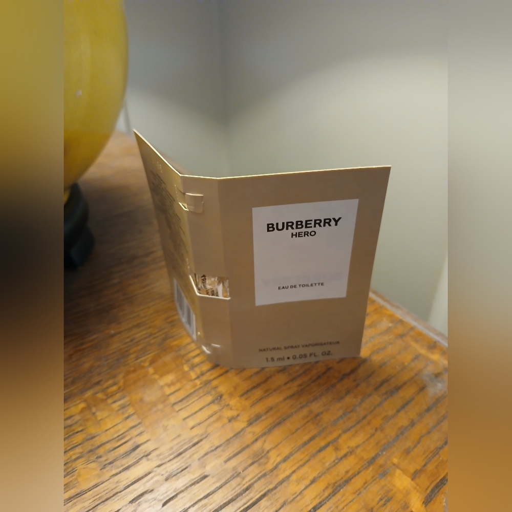 Burberry Hero sample size eau de toilette